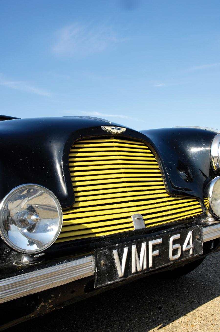 Детали экстерьера Aston Martin DB2 Team Car 1950 года  (фото 16 из 35)